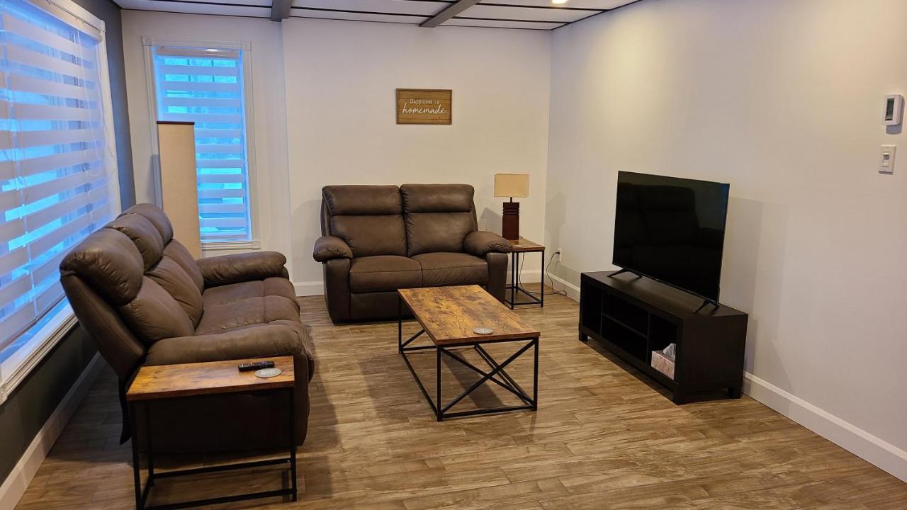 Condo-Chalet De La Vallee D'Edouard LʼAnse-Saint-Jean 外观 照片