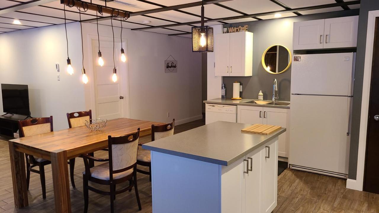 Condo-Chalet De La Vallee D'Edouard LʼAnse-Saint-Jean 外观 照片